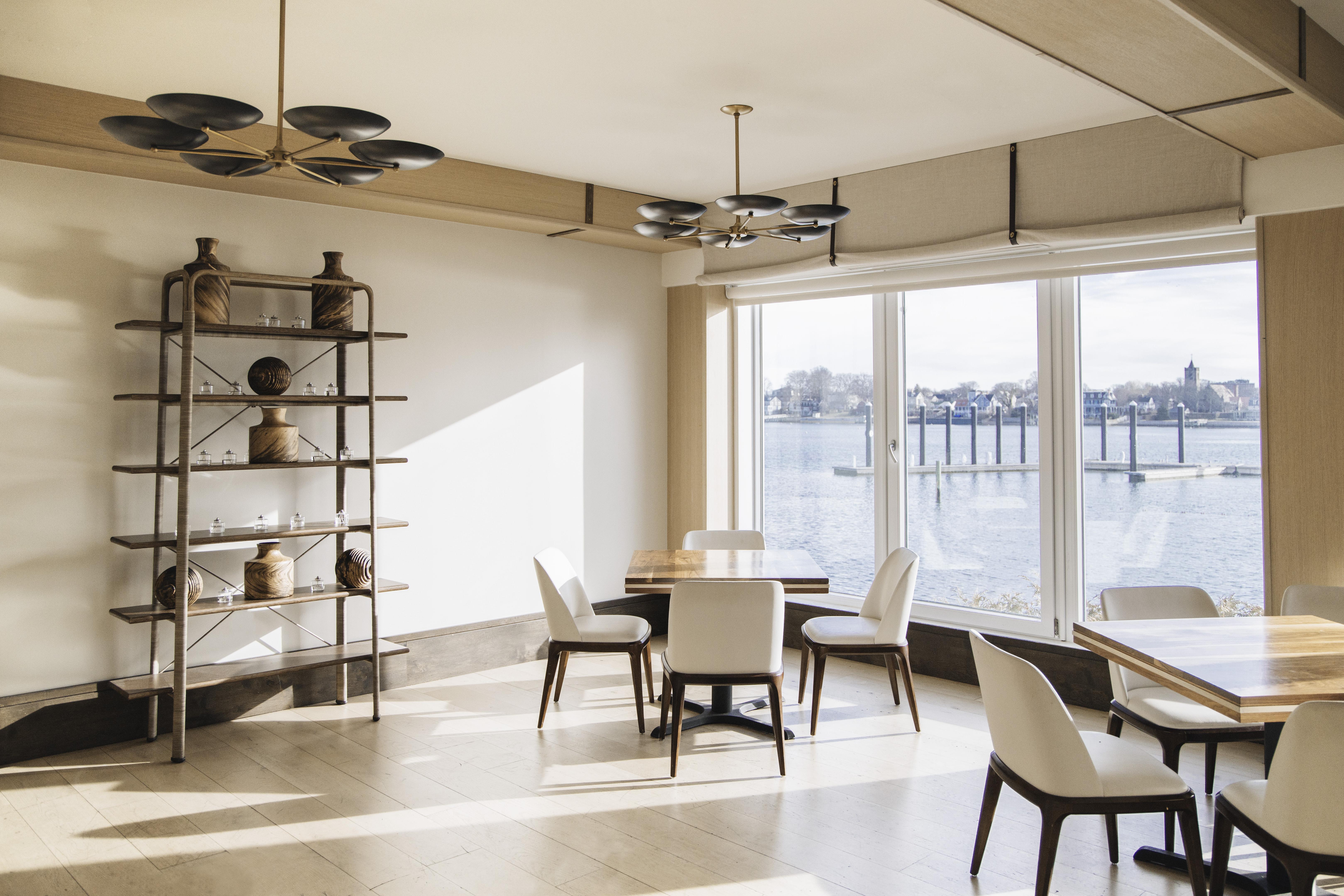 Newport Harbor Island Resort Екстериор снимка