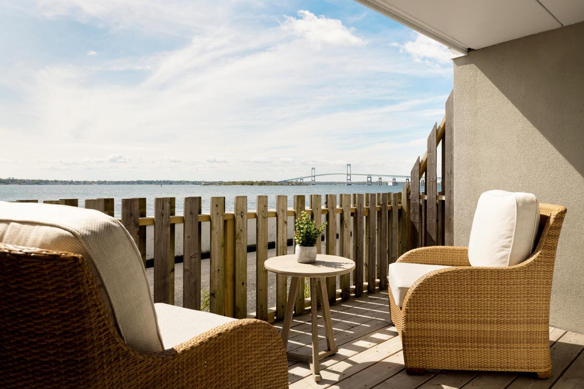 Newport Harbor Island Resort Екстериор снимка