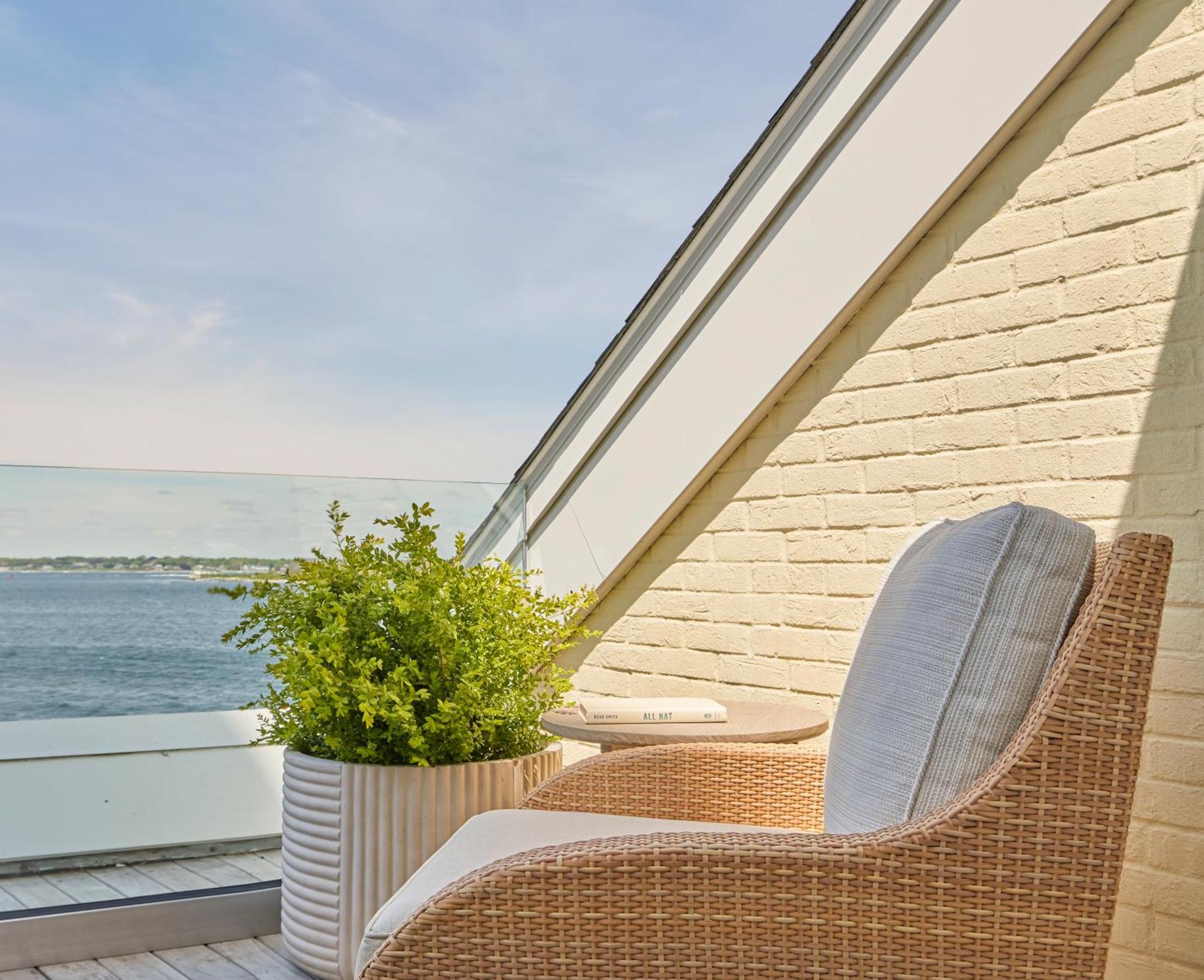 Newport Harbor Island Resort Екстериор снимка