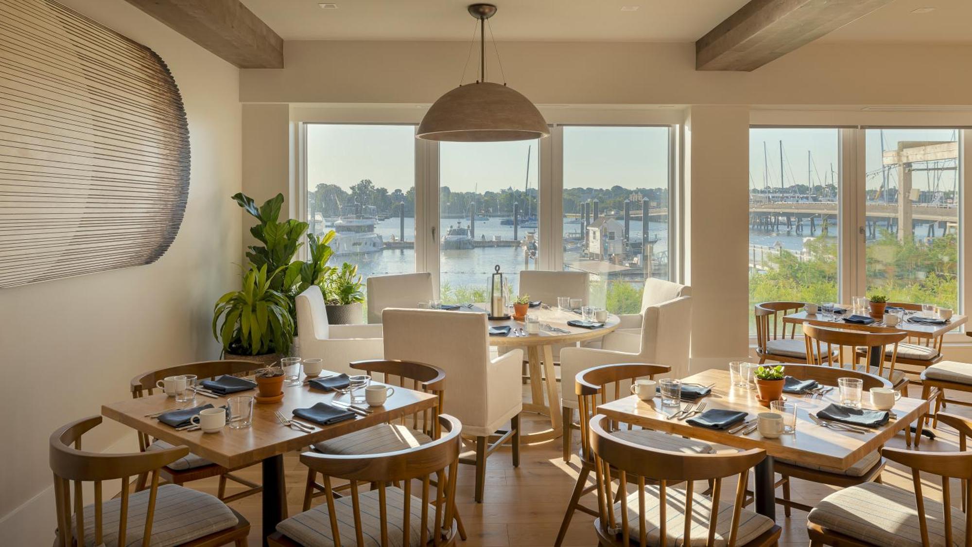 Newport Harbor Island Resort Екстериор снимка