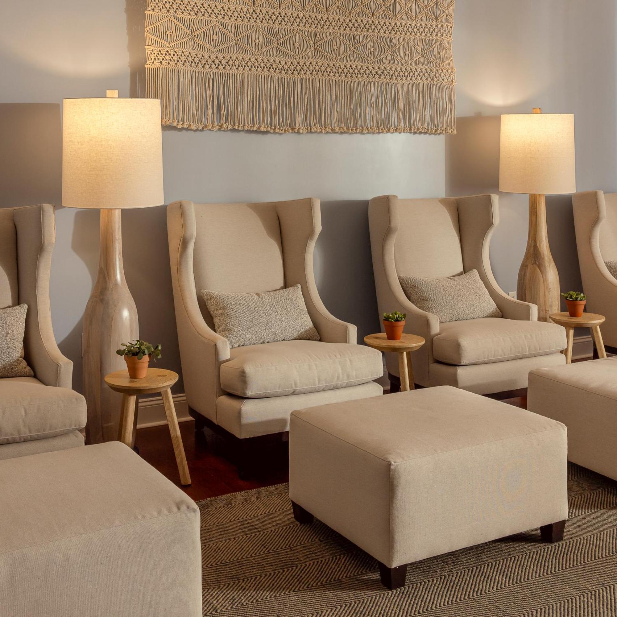 Newport Harbor Island Resort Екстериор снимка