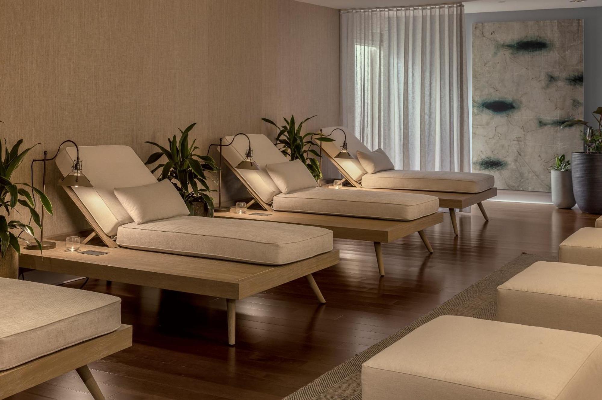 Newport Harbor Island Resort Екстериор снимка